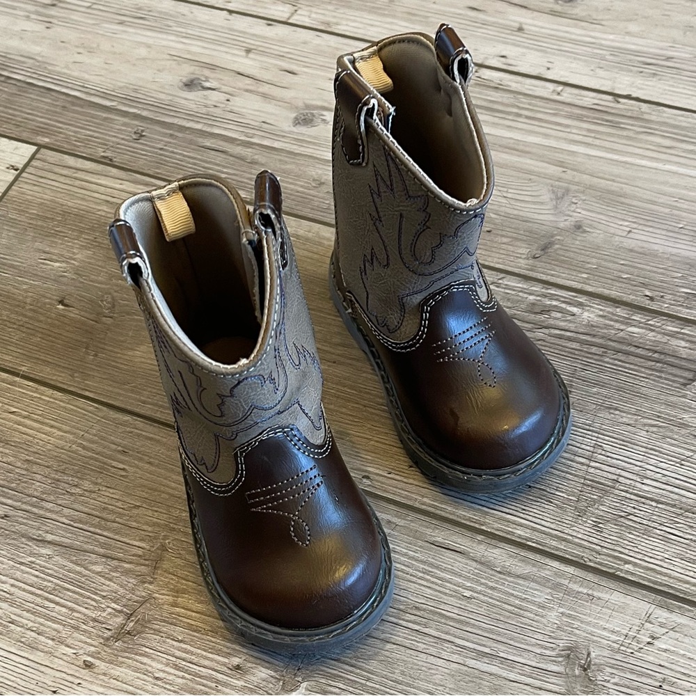 Baby Deer | Round Toe Western Boot | Size: 4 (Toddler)
